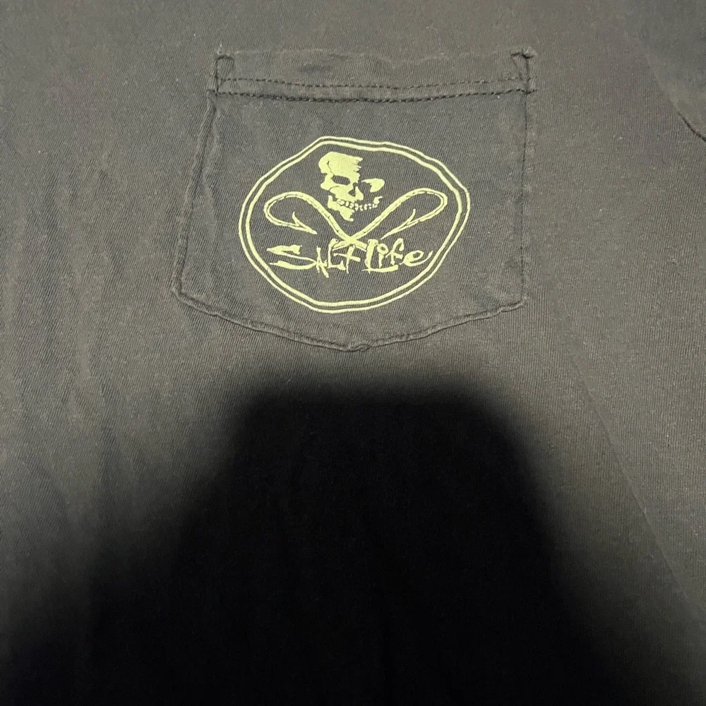 Salt Life t-shirt Medium. - Picture 3 of 6